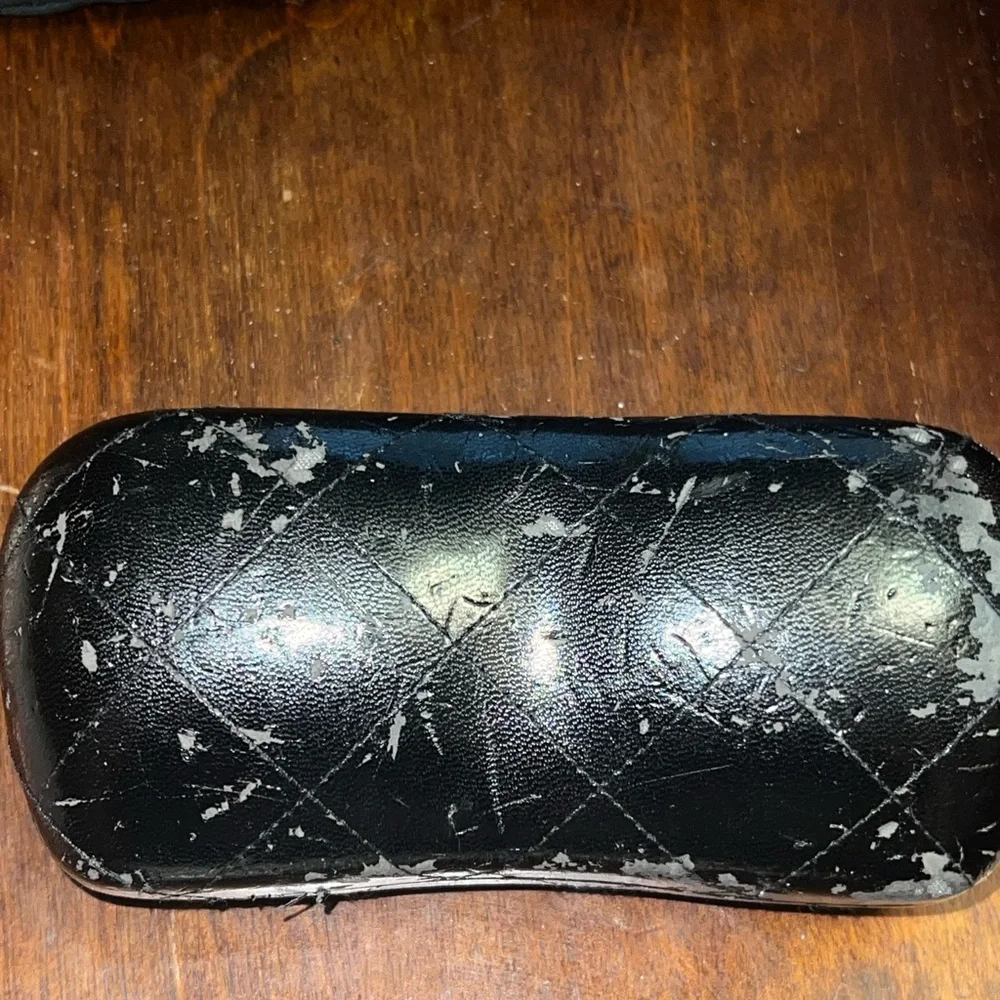 Beautiful 100% Auth CHANEL Butterfly CC Sunglasses (Pre-loved) - Picture 4 of 10